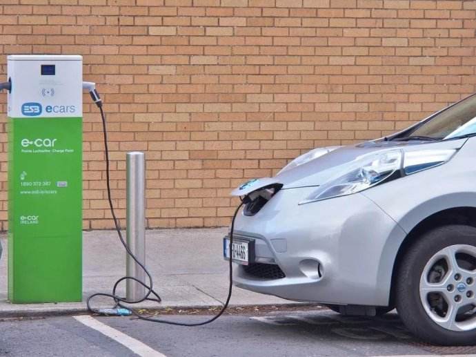 電動汽車的充電器不能恒壓和恒流，原因可能跟MOS管有關